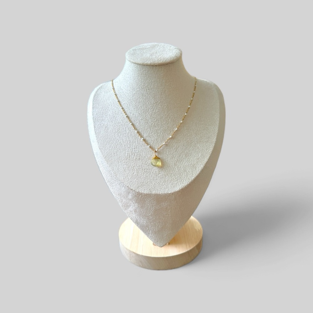 Prehinite brio necklace